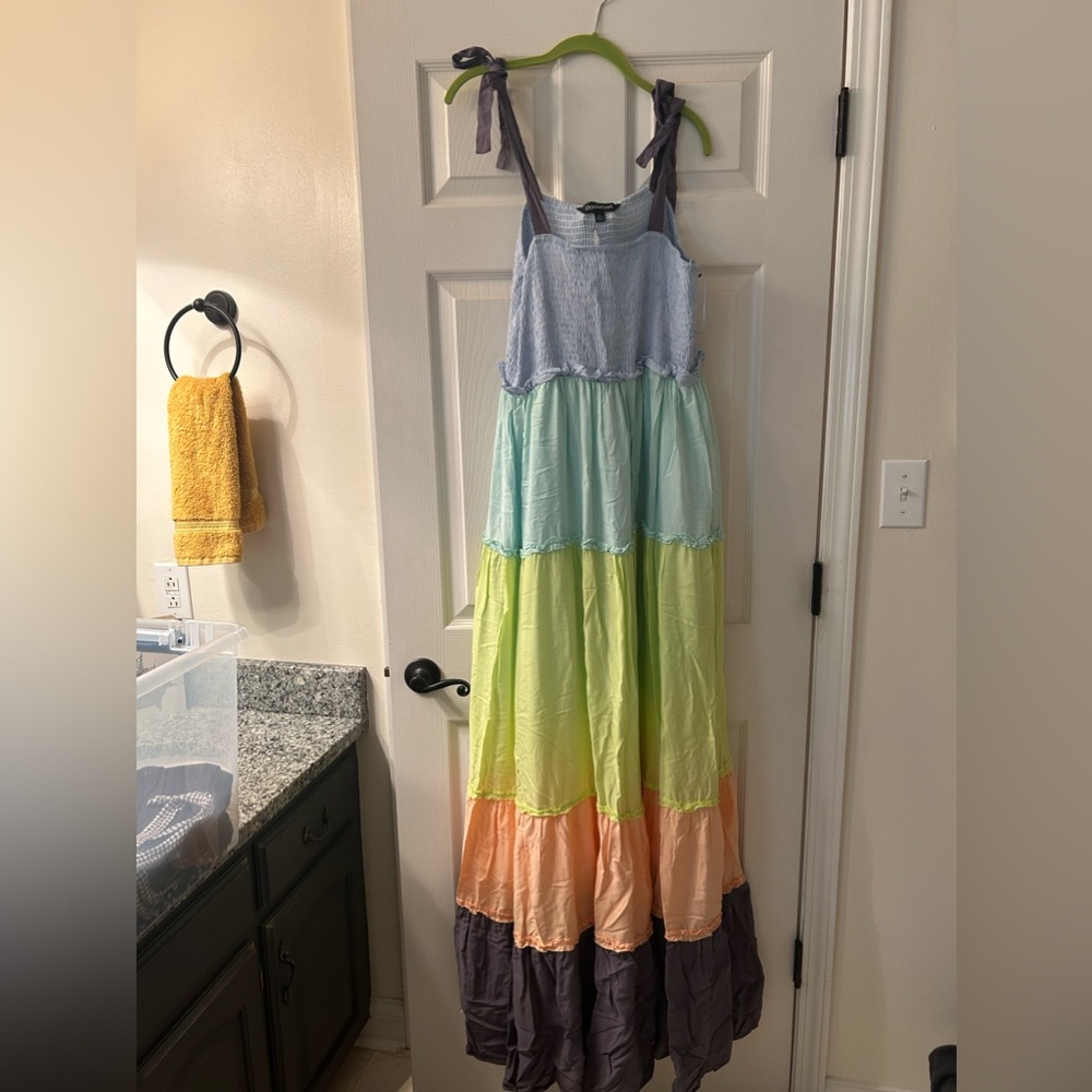 Davi and Dani color block  maxi dress with tie adjustable straps